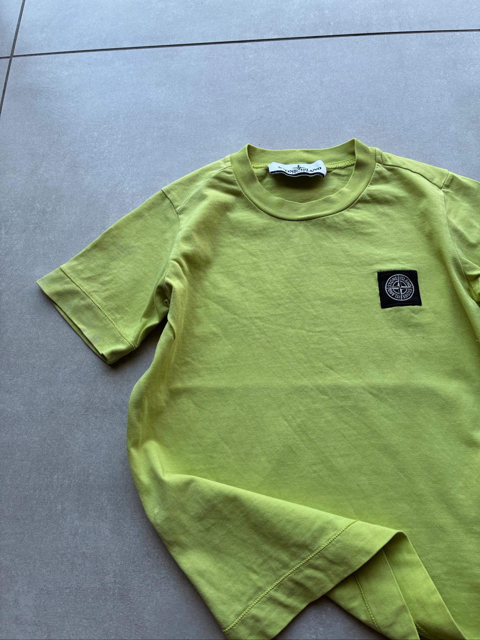 T-shirt Stone Island Junior Verde Autêntico Logo Bordado Tamanho 3 Anos (98 cm) – Muito Bom Estado – photo 4